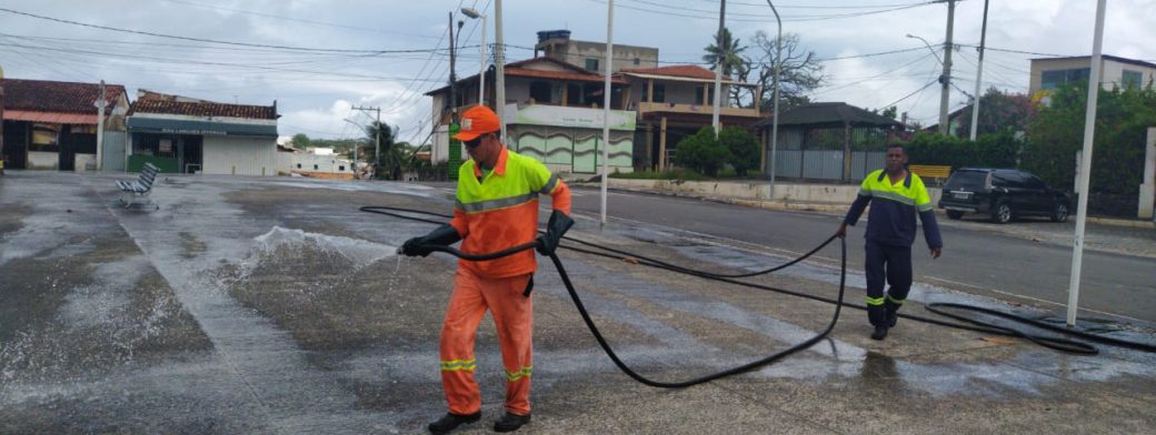Ação de higienização da Sesp na costa do município
